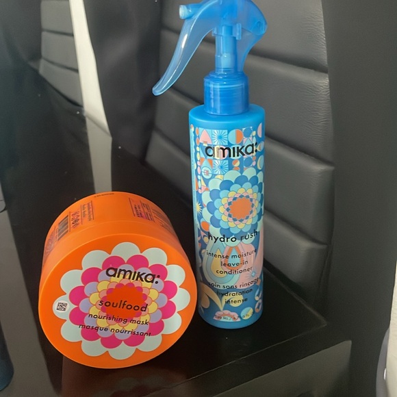 AMIKIA
Soulfood, nourishing mask
Hydro rush intense moisture leave in - Picture 2 of 6